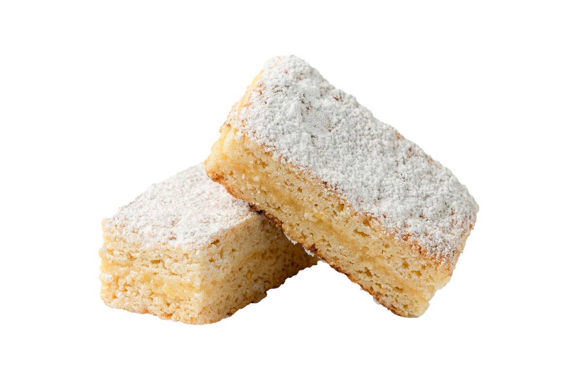 Pastel Biarritz clásico de almendra, azúcar y huevo